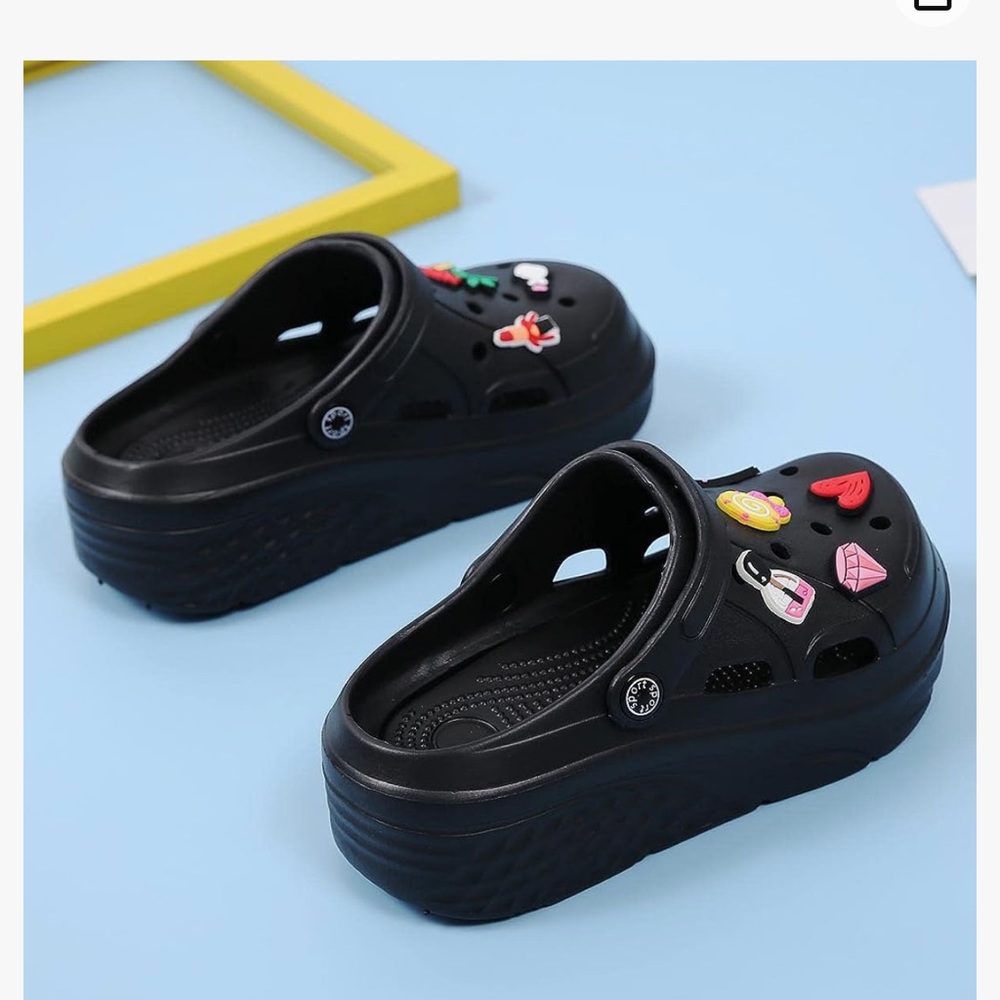 Black Croc STYLE platform clog